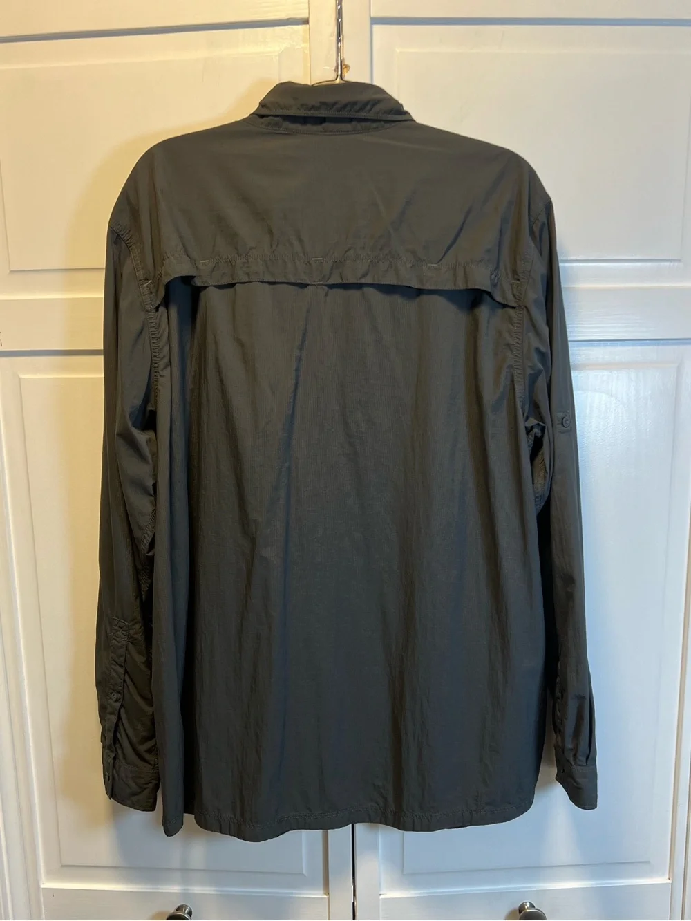 The North Face Men's  Lightweight Button-Front Fishing Shirt Color Dark Gray
